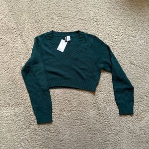 NWT H&M cropped sweater